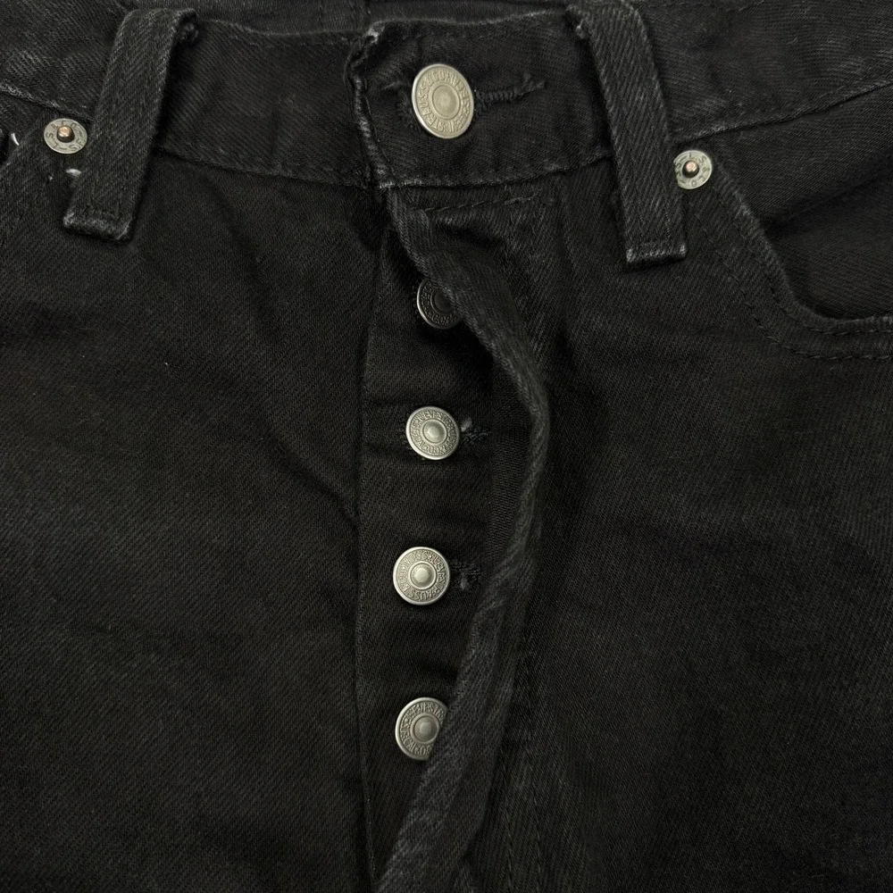Levis 501 Mens Jeans 33x34 Black Straight Leg Button Fly Denim Classic Casual